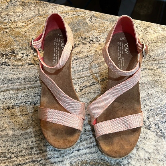 Toms Shoes - Tom’s shoes